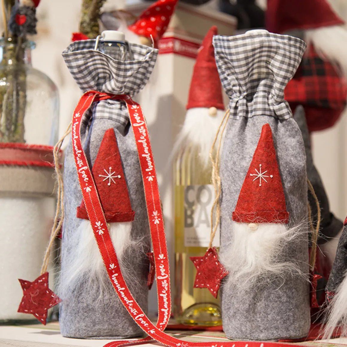 Deko Flaschentasche Wichtel Weihnachtszwerg, Filztasche mit Wichtel und Sterne, grau, 30x8cm, Halbach