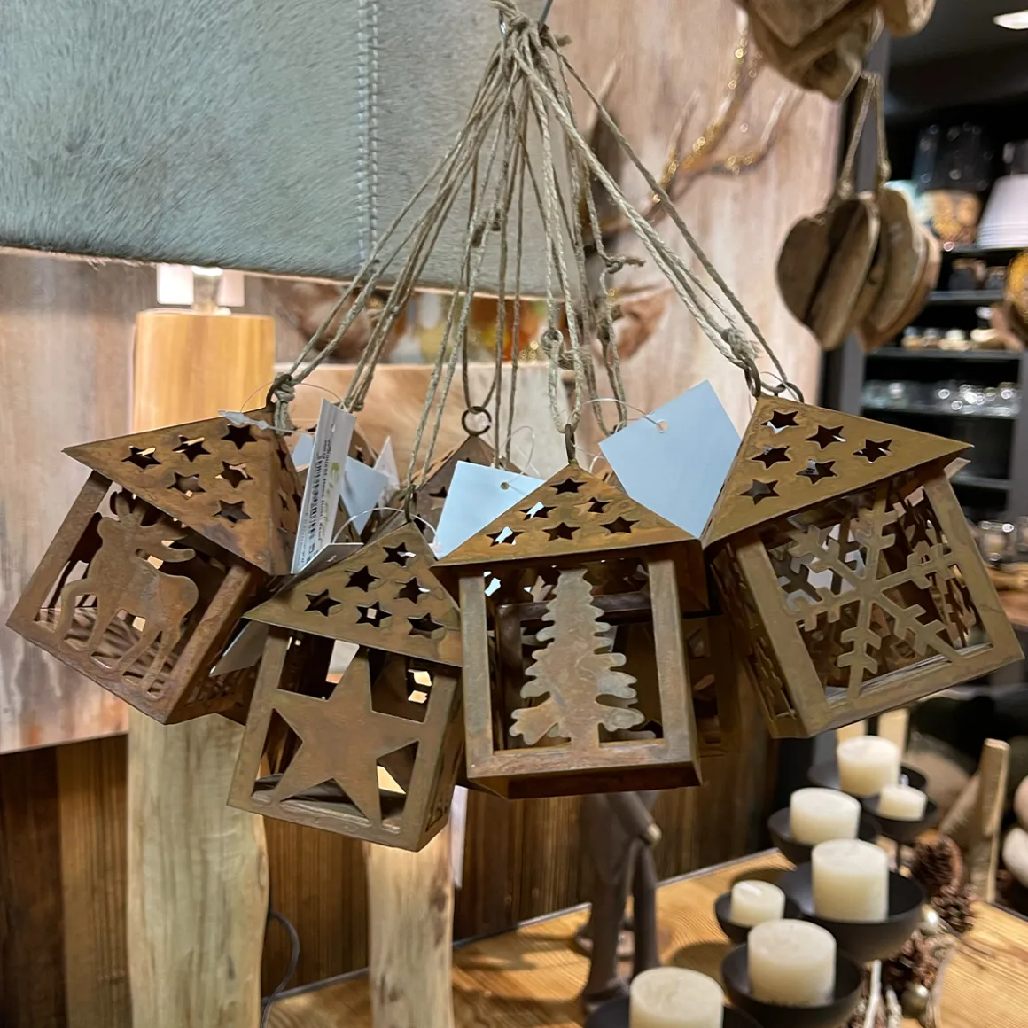 Deko Häuschen, rustikaler Weihnachtsschmuck, 5x5x10cm, Edelrost