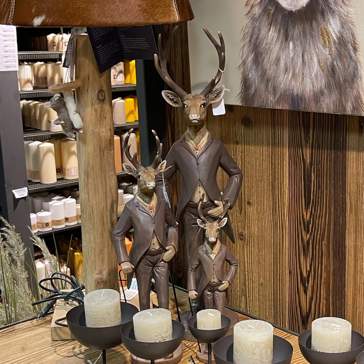 Deko Hirsch Mr Deer Antik, stattlicher Hirsch im Frack und Gehstock, 32cm