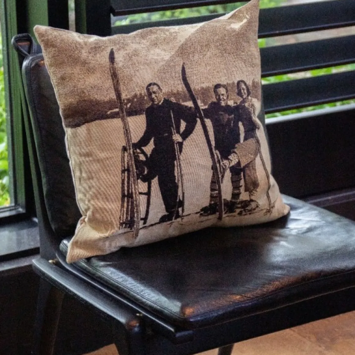 Gobelin Kissen Skifahrer Nostalgie, Skifahrergruppe, Sepia, 45x45cm, Mars & More