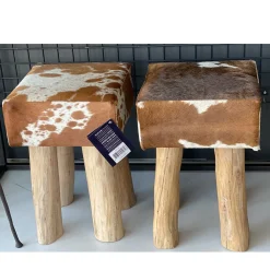Kuhfell Hocker quadratisch, Fellhocker auf Holzbeine, 45cm, braun-weiß, Mars & More