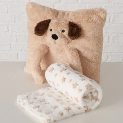 Plüsch Kissen Hund Noah, kuscheliges Hundekissen mit einsteckbarer Plüsch-Sternen-Decke, Boltze Home Collections