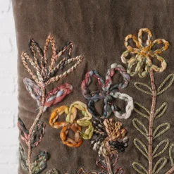 Samt Kissen Steffy, Blumenkissen bestickt, olivgrün, 45x45cm, Boltze Home Collections