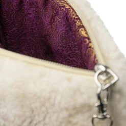 Schaffell Kosmetiktasche mit Herzanhänger, cremeweiß, 15x12cm, Mars & More