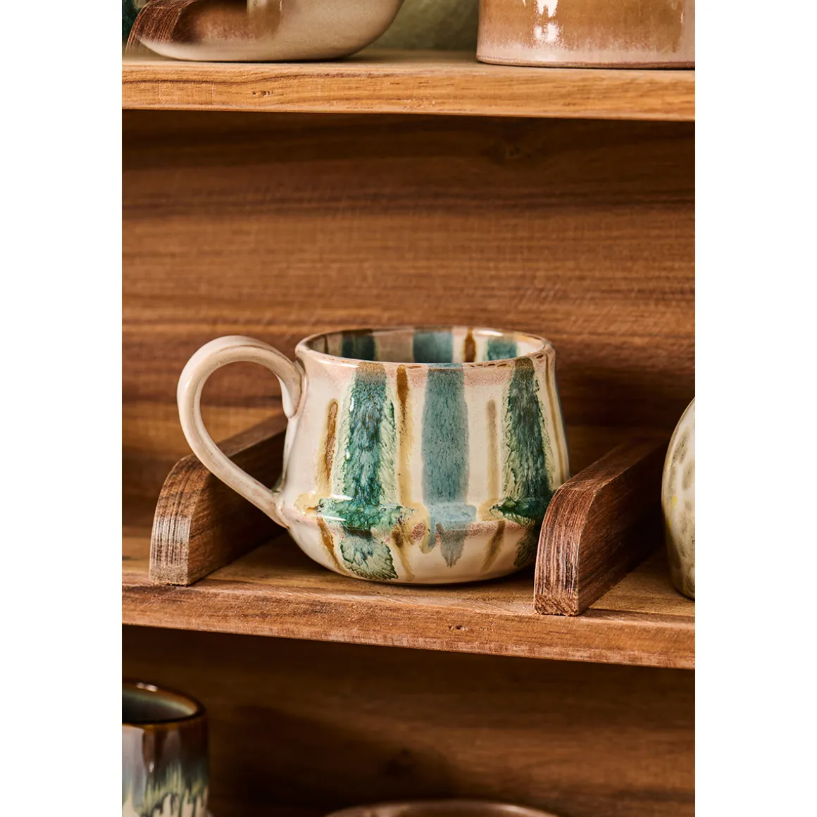 Tasse Kalmar mit Henkel mit blauen Streifen, rustikale Steingut-Tasse, Ib Laursen